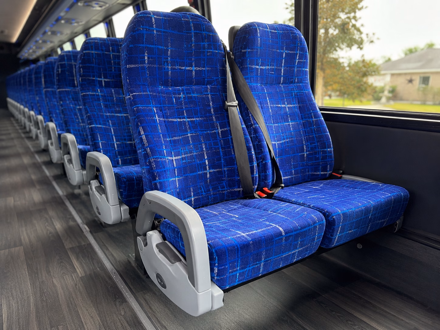 apple valley make your group trip comfortable with an apple valley long distance charter bus rental