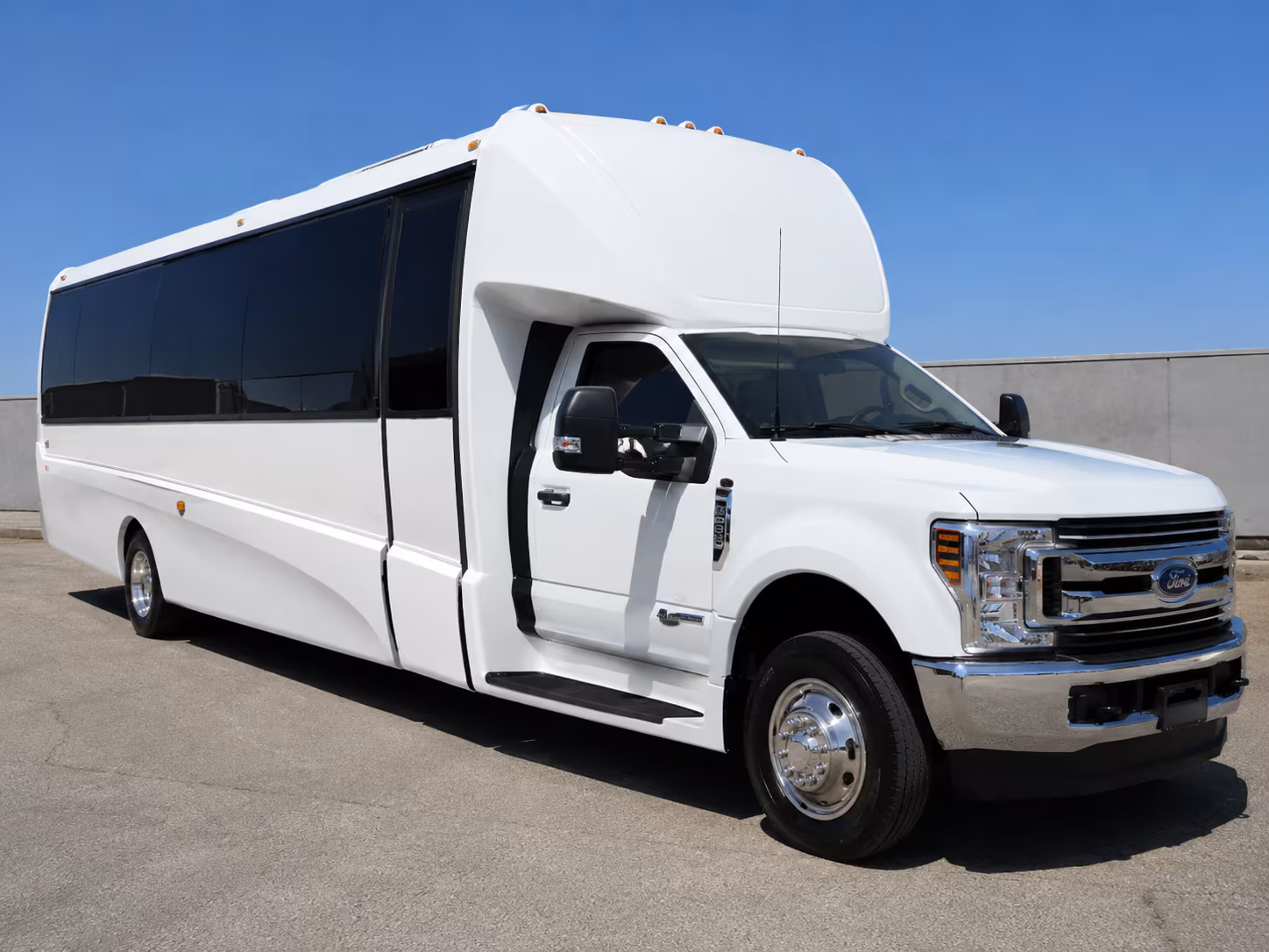bloomington charter buses for bloomington military and government groups