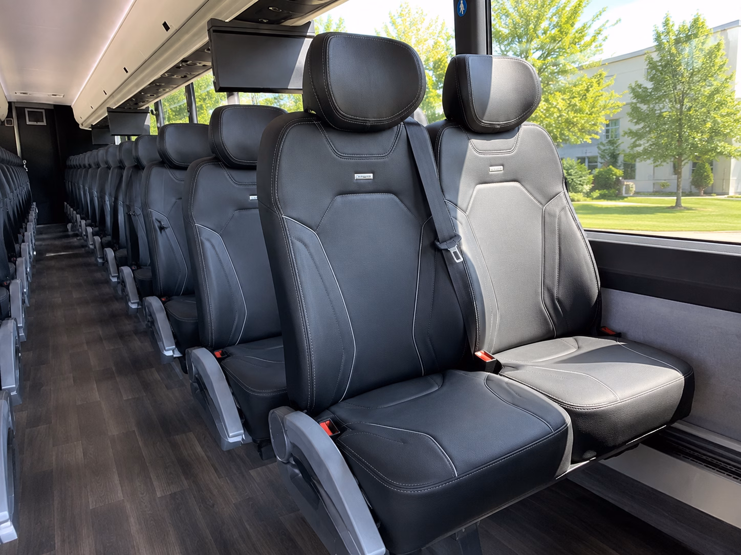 burnsvillecharterbuscompany com lets you plan multi day trips to chicago kansas city and wisconsin dells