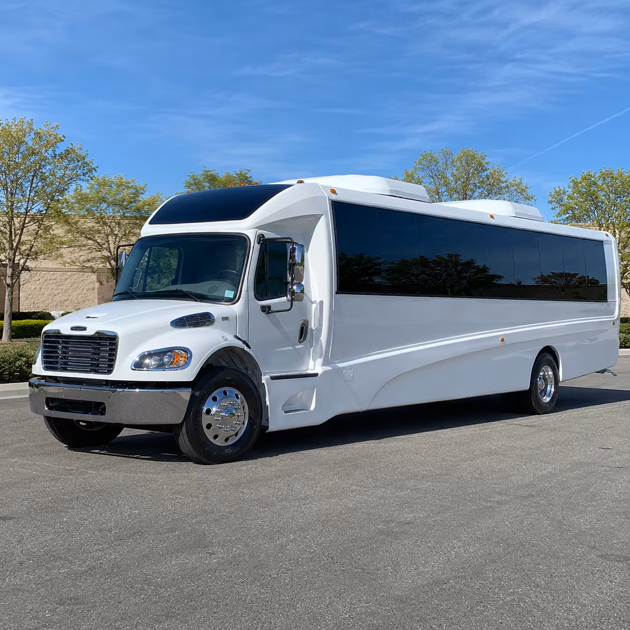 every airport run to msp is easier with a group bus
