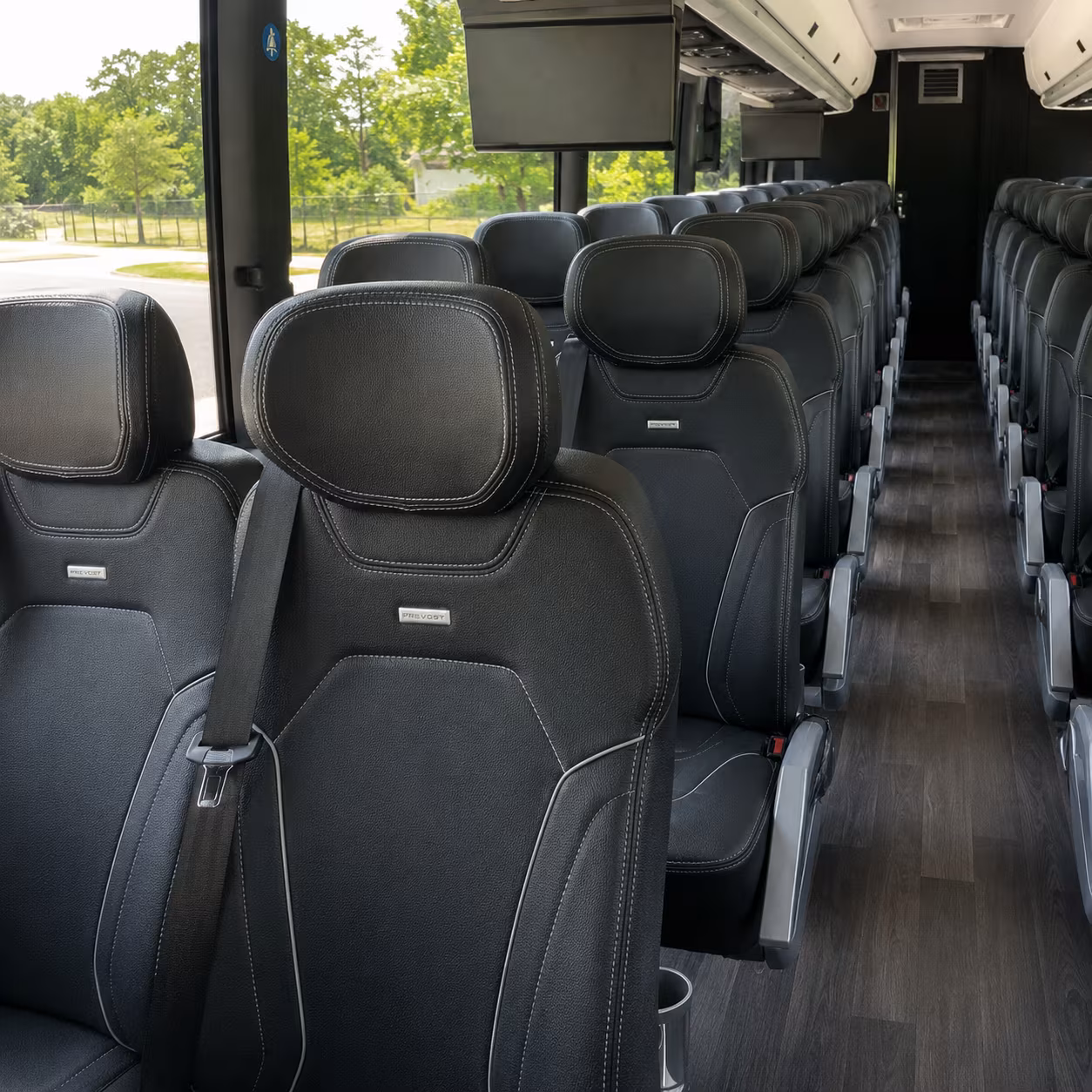 lakeville charter bus transportation to and from lakeville area airports