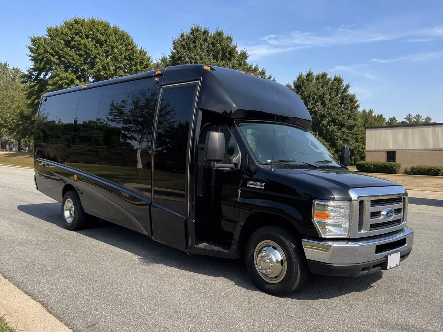 minnetonka get your group to every tasting with a minnetonka winery shuttle
