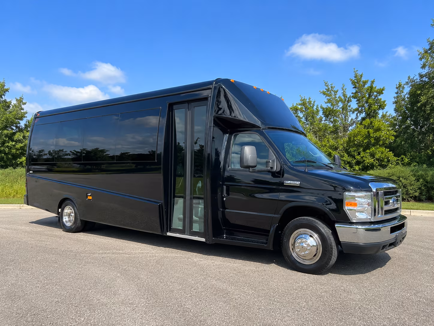 minnetonka youth sports team and fan group bus rentals in minnetonka