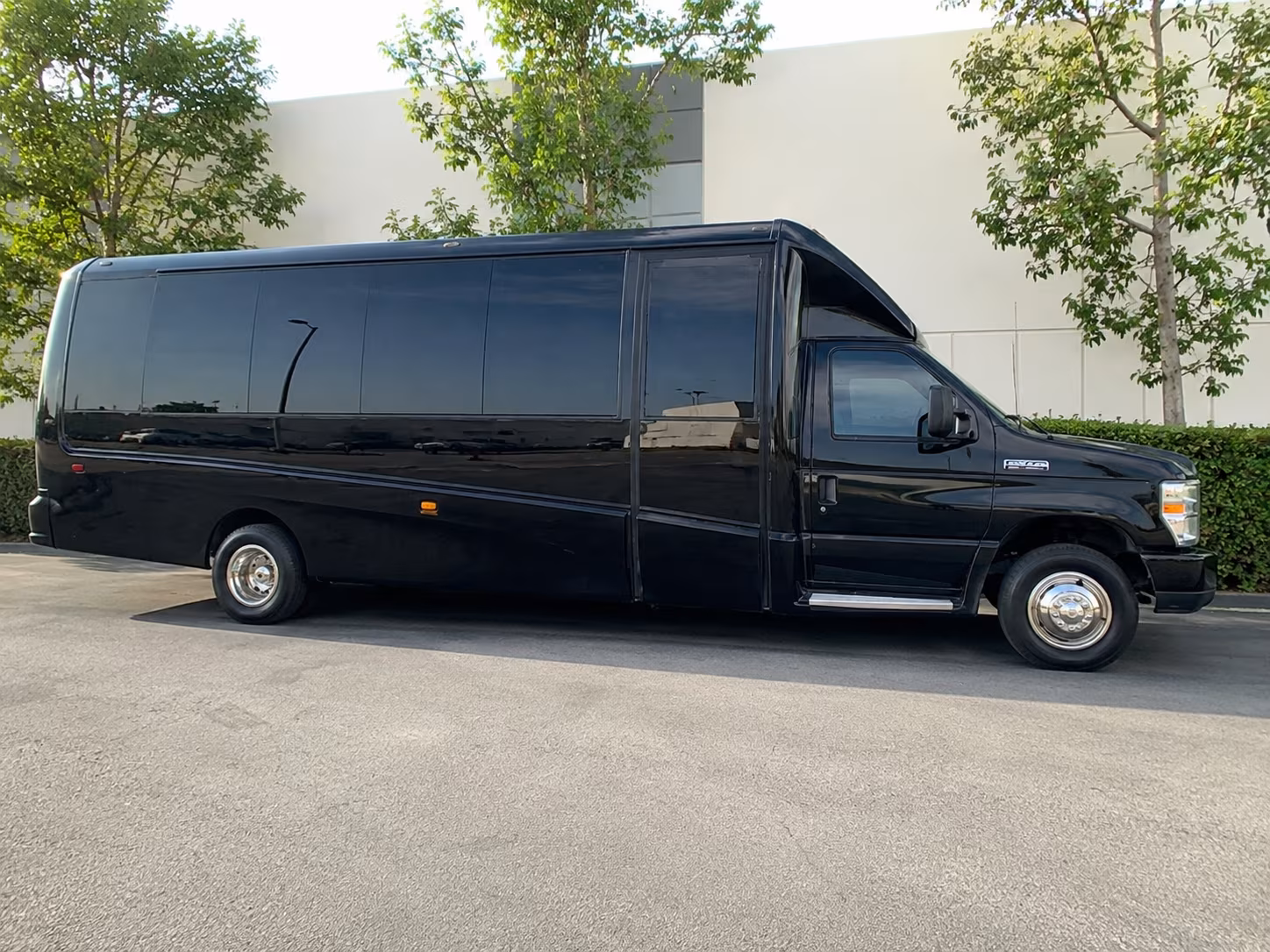 you can count on burnsvillecharterbuscompany com to make burnsville wedding transportation simple